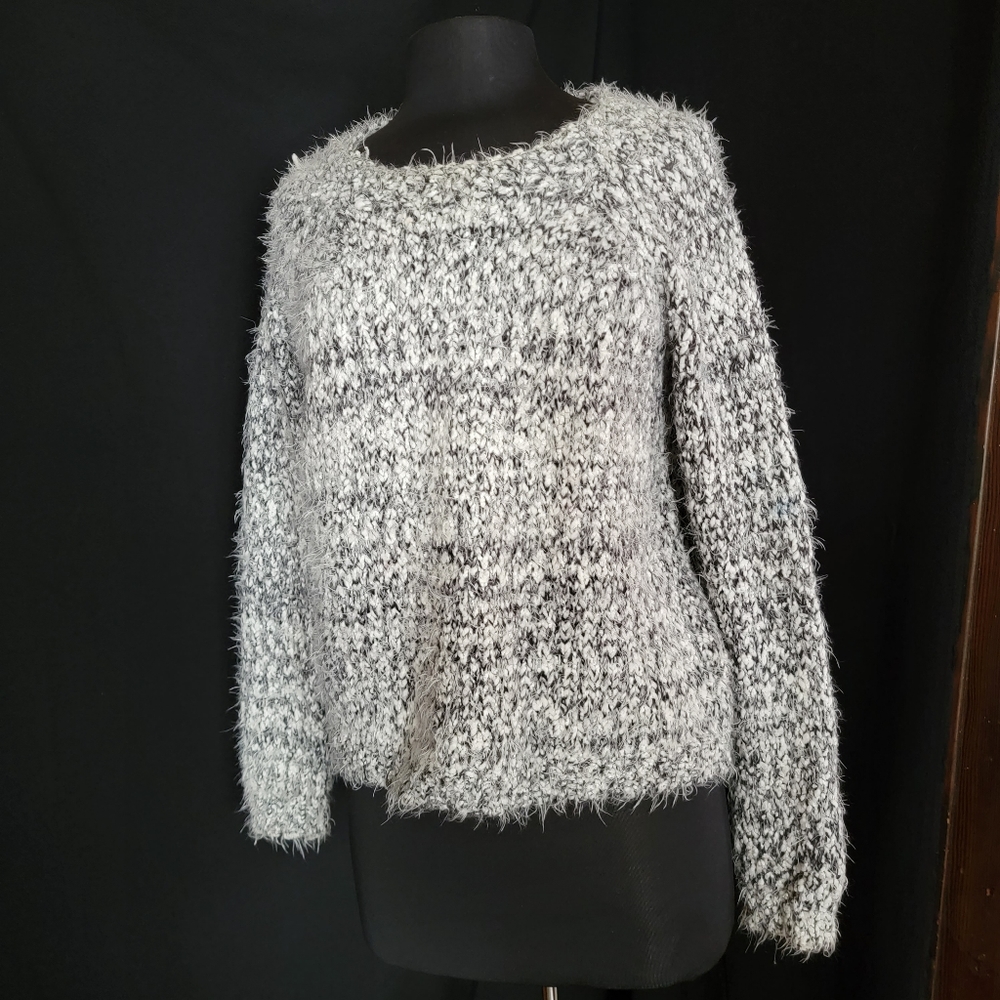 Womens' Sweater M